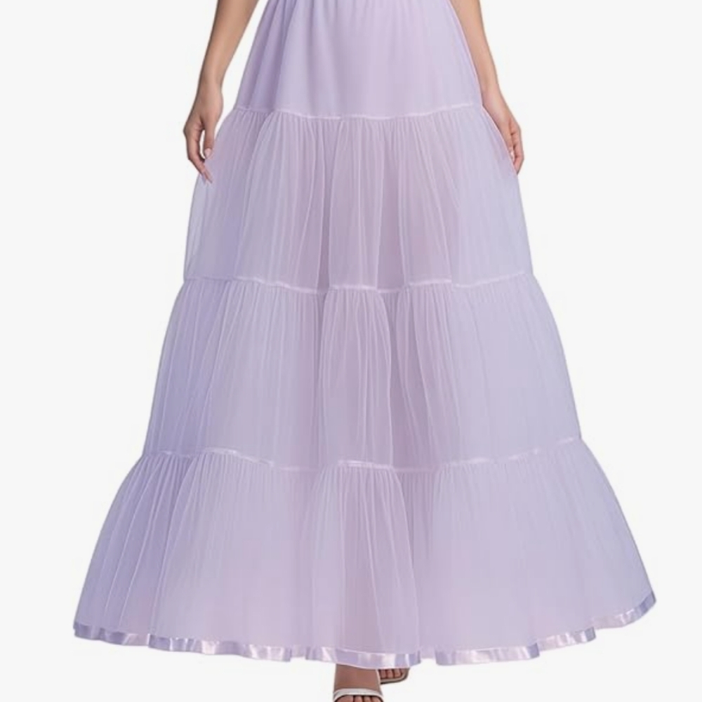 Elegant White Under Skirt